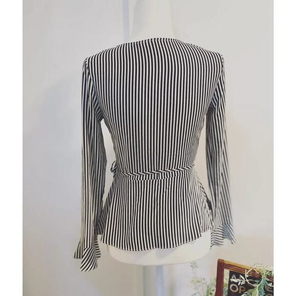 H&M Womens Black and White Wrapover Stripe Long Flare Sleeve Blouse Size 4 154S - Picture 4 of 8